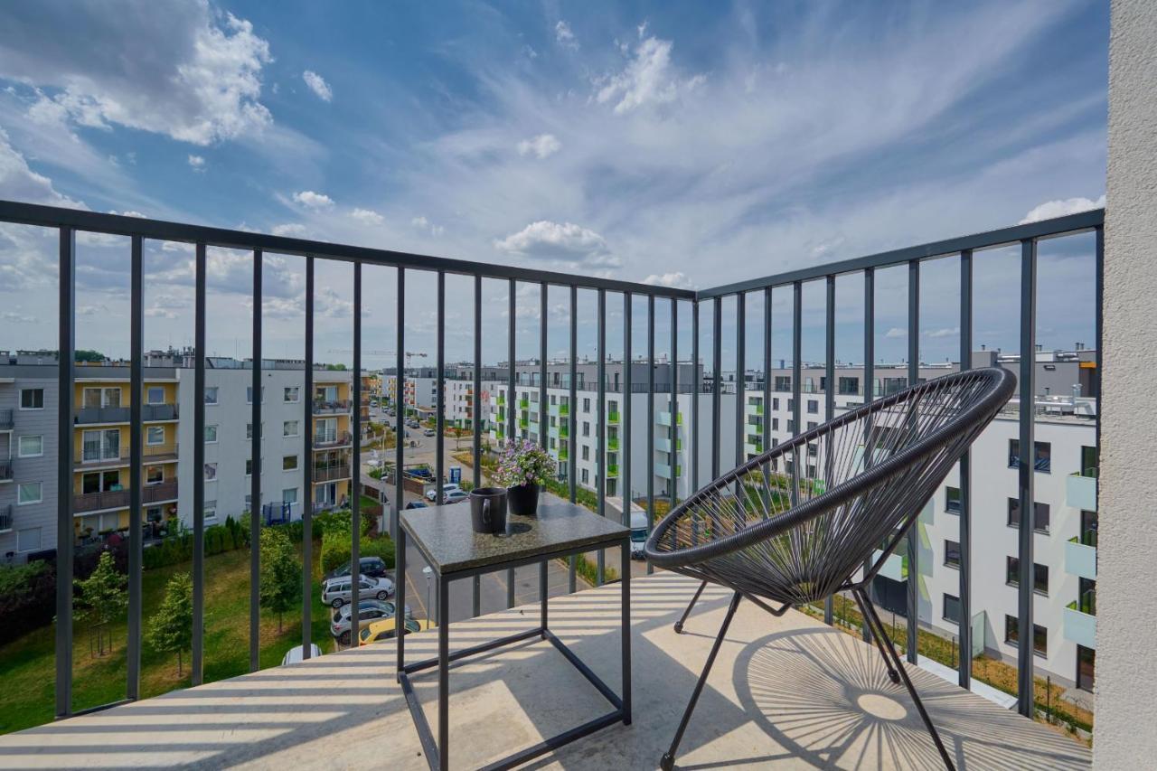 Exclusive Apartment With Balcony & Parking Wroclaw By Renters Prestige Eksteriør billede