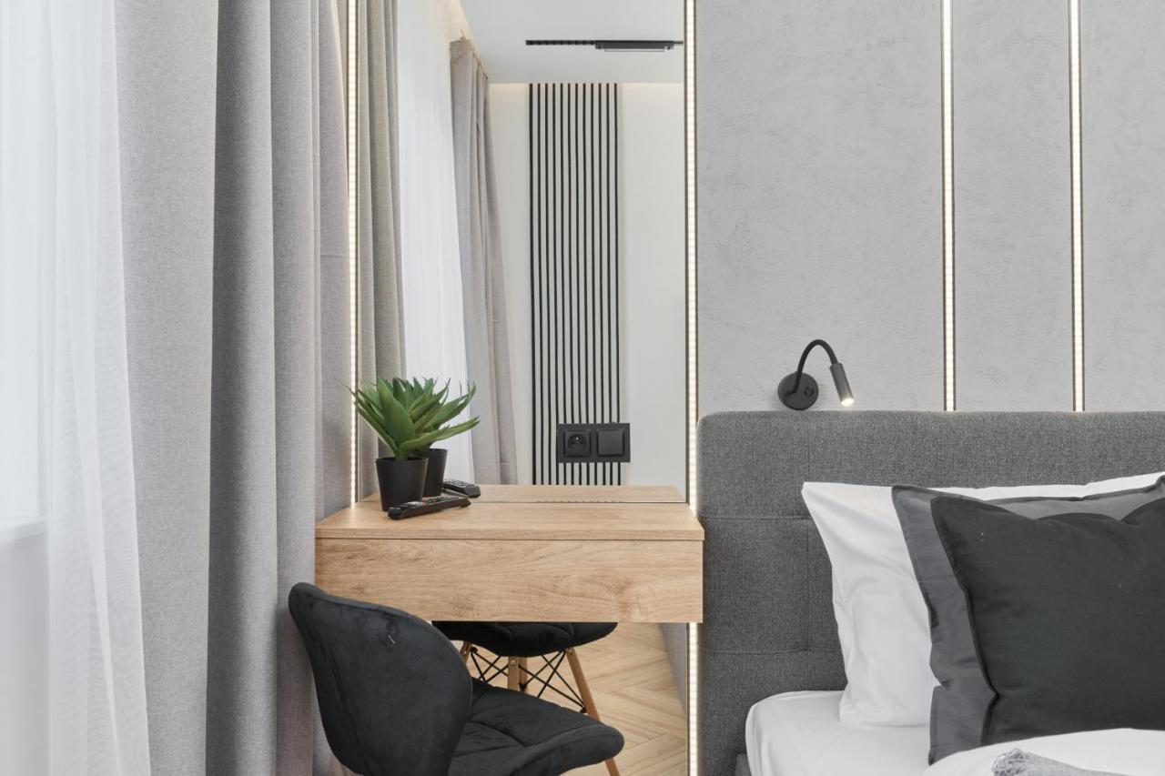 Exclusive Apartment With Balcony & Parking Wroclaw By Renters Prestige Eksteriør billede