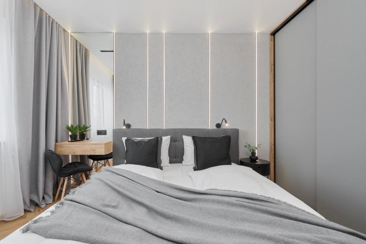 Exclusive Apartment With Balcony & Parking Wroclaw By Renters Prestige Eksteriør billede