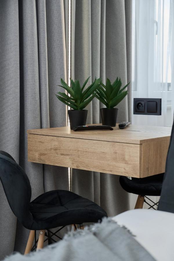 Exclusive Apartment With Balcony & Parking Wroclaw By Renters Prestige Eksteriør billede