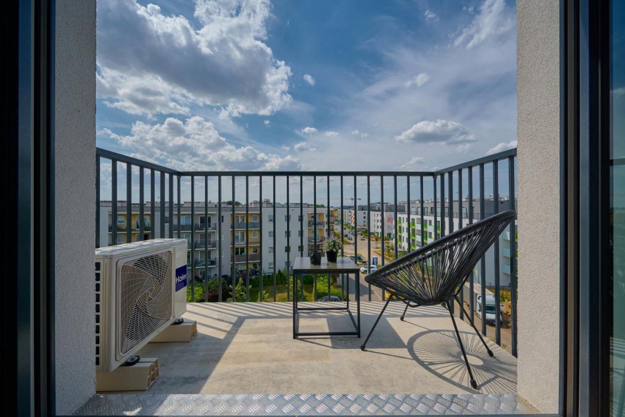 Exclusive Apartment With Balcony & Parking Wroclaw By Renters Prestige Eksteriør billede